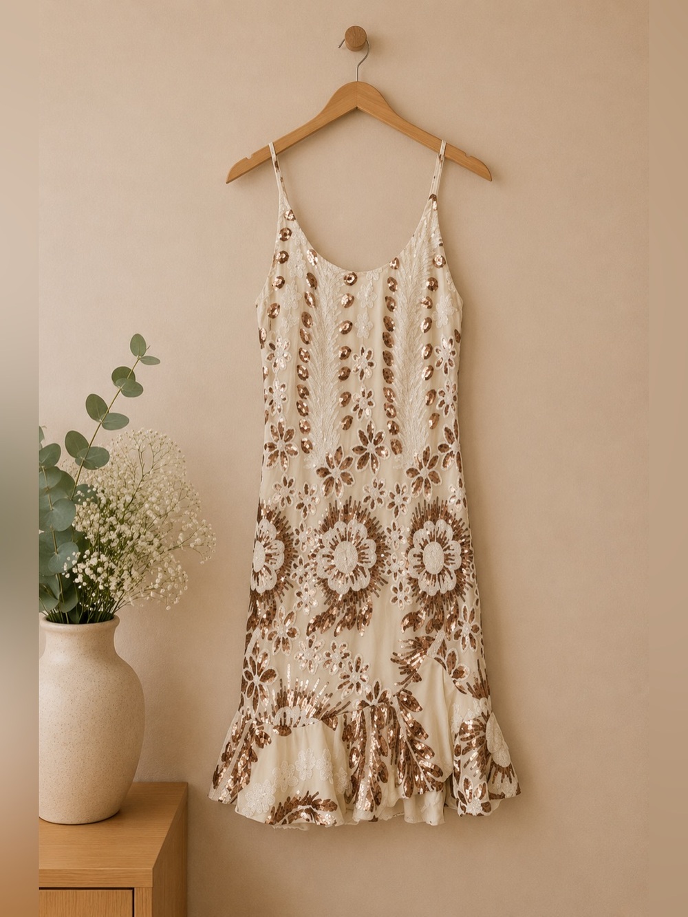 White Gold Sequin Mini Dress XS Floral Party Cocktail Holiday NYE